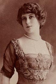 Jeanne Desclos as Édith Frasne - la femme de Maître Frasne in Les Roquevillard 1922