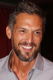Alexandros Parthenis as Πάρις in Liza and All the Others 2003