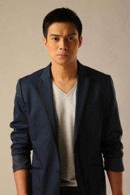 Marco Alcaraz as Lander in Manipula 