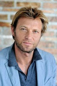 Laurent Delahousse as Self in Jacques Brel, une vie à mille temps 2015