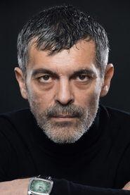 Xabier Deive as Antón Moreda in A cicatriz branca 2012