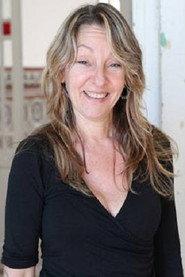 Nuria Mediavilla as Self - Narrator (voice) in Desmuntant Leonardo 2015