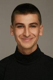 Javier Córdoba as Mufid in Yalla 2020