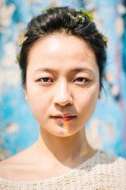 Kim Kkob-bi as Ah-Jung in It's a Beautiful Day 2013