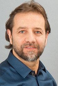 Engin Delice as Hakan in Korku 2019