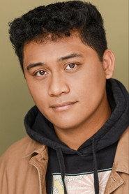 Jasper Capalad as Michael in Asynchronous 