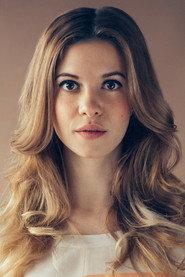 Émilie Leclerc as Éloïse in P=ωρ The Dark Energy 2015