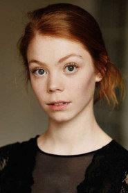 Valerie Sophie Körfer as Victoria in On Standby