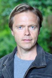 Nick Waring as Sir Mark Sykes in Queen of the Desert 2015