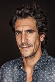 Rodrigo Poisón as Dante in Un mundo salvaje 2019