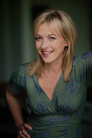 Katharina Abt as Bettina Belz in Unter Frauen 2012