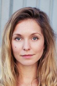 Stephanie Krogmann as Junge Elli in Alle unter eine Tanne 2014