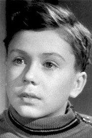 Sergei Yasinsky as барабанщик Сережа Баташов in The Drummer's Fate 1955