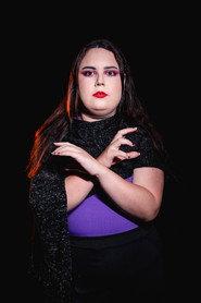 Sarah Trajanovic as Ela Mesma in Morada das Ixtranhas 2019