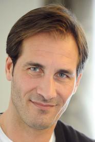 Maurizio Aiello as  in Le donne non vogliono più 1993