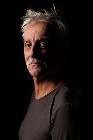 Joao Schmidt as Danilo in O Sol Vai Voltar Amanhã 2024