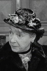Emma Lyonel as  in Les Dames du bois de Boulogne 1945
