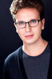 Noah Zachary as Max in ShirtTugger