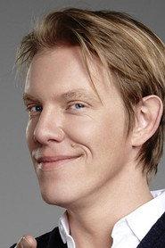 Simon Gosejohann as Polizist in Dead Past 2010