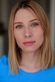 Ania Gauer as Annie in Issei 2016