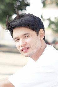 Evan Loss as Rick in Ambyar Mak Byar 2025