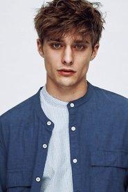 Maxence Danet-Fauvel as Thomas in Lovedose 2021