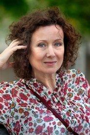 Nelė Savičenko as Anna in Stolen Happiness 1984