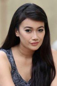 Ratu Felisha as Mitha in Cinta Tapi Beda 2012