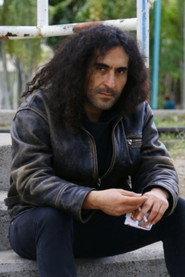 Kiran Sharbis as Ladrón in Nobody is Crazy 2019