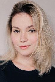 Raissa Chaddad as Paula in Sala Escura 2024