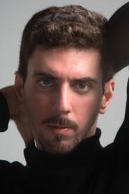 Vitor Florido as Artista/Serafim in Ismo 2025
