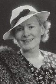 Sara Heyblom as Mevrouw van Heteren-Hill in Pygmalion 1937