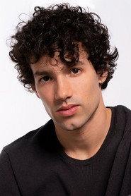 Ilian Pudev as Julio in Cor Petit 2023