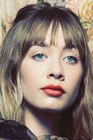 Alexandra Savior as in Zieri Cosmos 2016