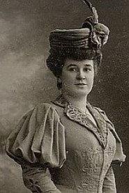 Ida Perry as Frau von Utenbruch in Old Comrades 1934