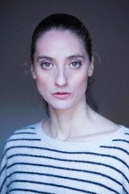 Anna Della Rosa as Fabiana in Uno di famiglia 2018
