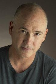 Chris Clavelli as Bernie in Boots 2015