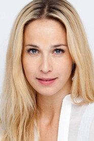 Ibi Støving as Julie in Blaffer 2021