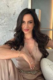 Martina Stjepanović as Mara in Bumblebee's Summer 2025