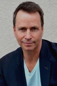 Brad Blumenthal as Ron in I Lost My Phone! 2016