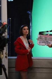 Paula Belli as Laura in The Uninvited 2022