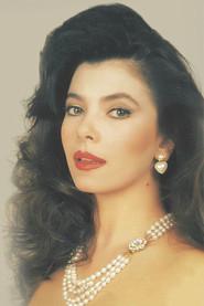 Nil Ünal as Gül in Kahraman Hamamcı 1987