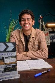 Pablo Correa Castillo as Joven con filmadora in Hazlo 2022