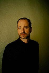 Alexander Absenger as Sebastian Taschner in Eierkratz-Komplott - Ein Stinatz-Krimi 2026