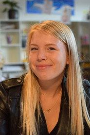 Bella Lou Patten as Linda in Breaking Pencils 2021