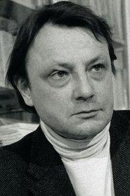 Roland Dubillard as Doctor Banque in Male of the Century 1975