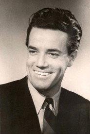 Henri Betti as Pianist in Les deux font la paire 1955