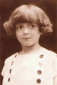 Régine Dumien as Régine in Petit ange 1920