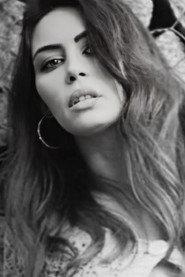 Flavia Marco as July in Romina Smile 2024
