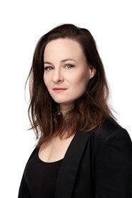 Isabela Smečková-Bencová as Elena Dvorová in Zatracení 2002